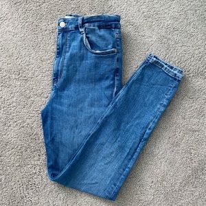 Blue skinny jeans